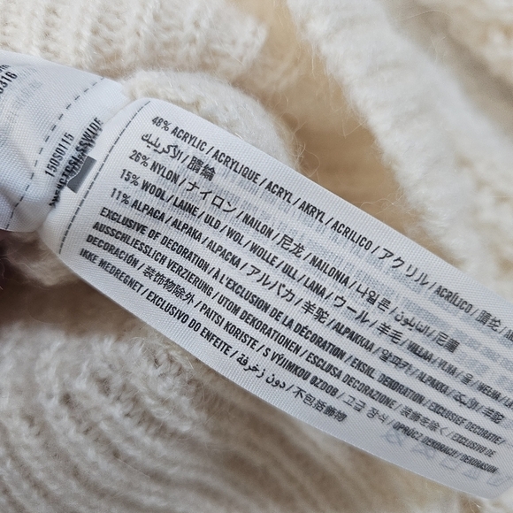 Abercrombie & Fitch Women's Wool Alpaca-Blend Crew Knit Sweater - Picture 9 of 9